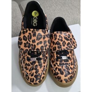GBG By Guess Los Angeles GG OFLIP‎ Leopard Cheetah Gum Soles Women's 9M Shoes